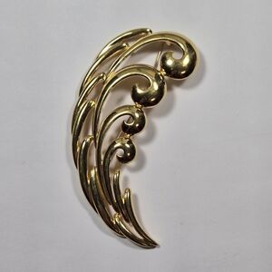 Napier Gold Curled Wave Brooch